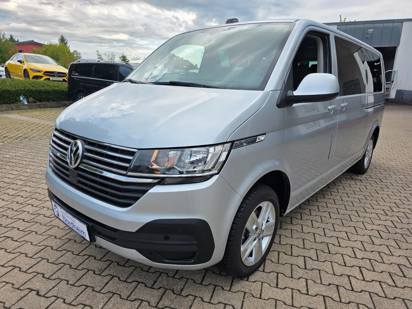 Volkswagen T6 Caravelle T6.1 Caravelle 2.0 TDI Lang Navi/Kamera/8-Sitzer Silber - 1