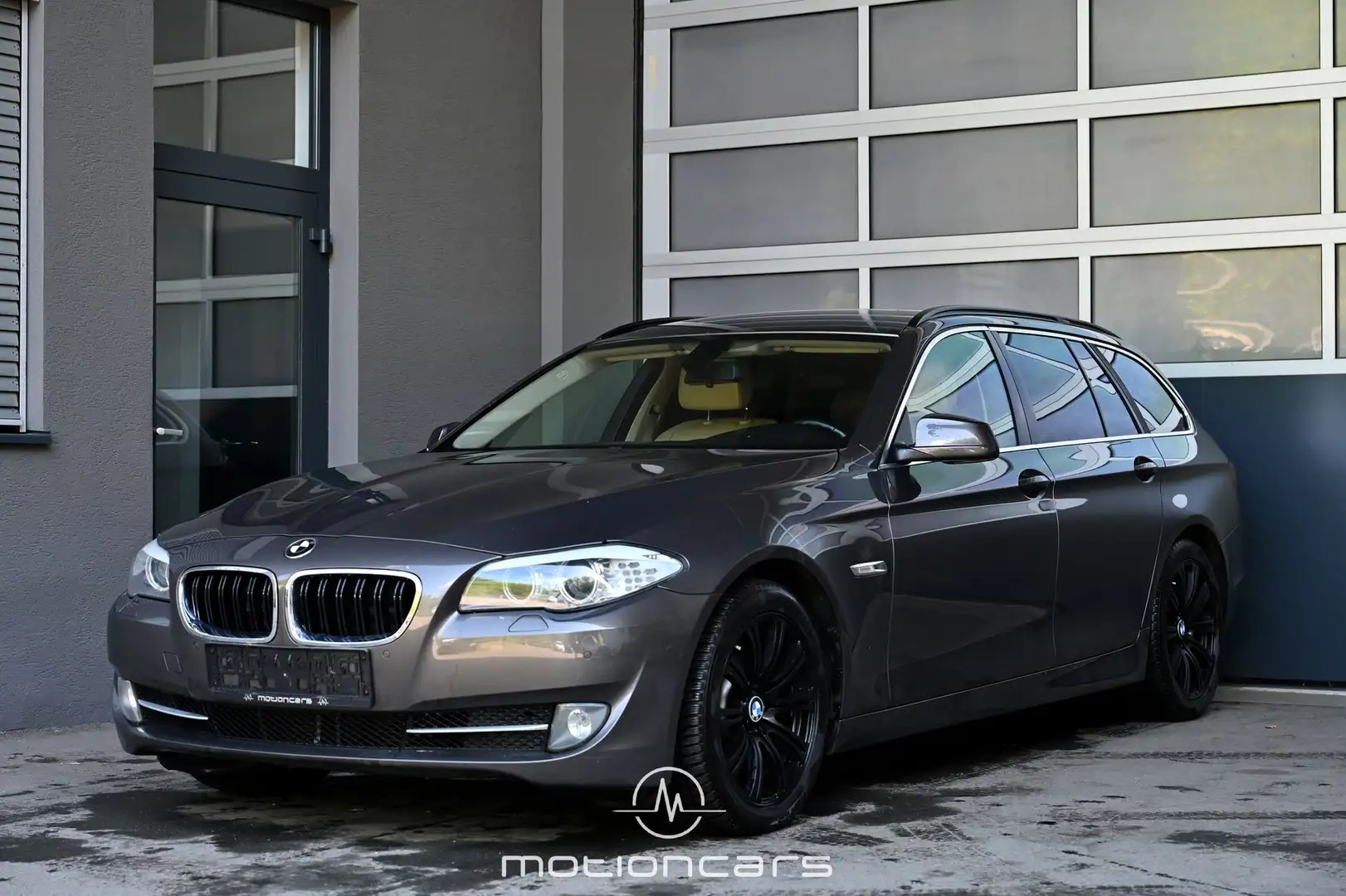 BMW 520 - 520 d DPF Touring Pickerl NEU Braun - 1