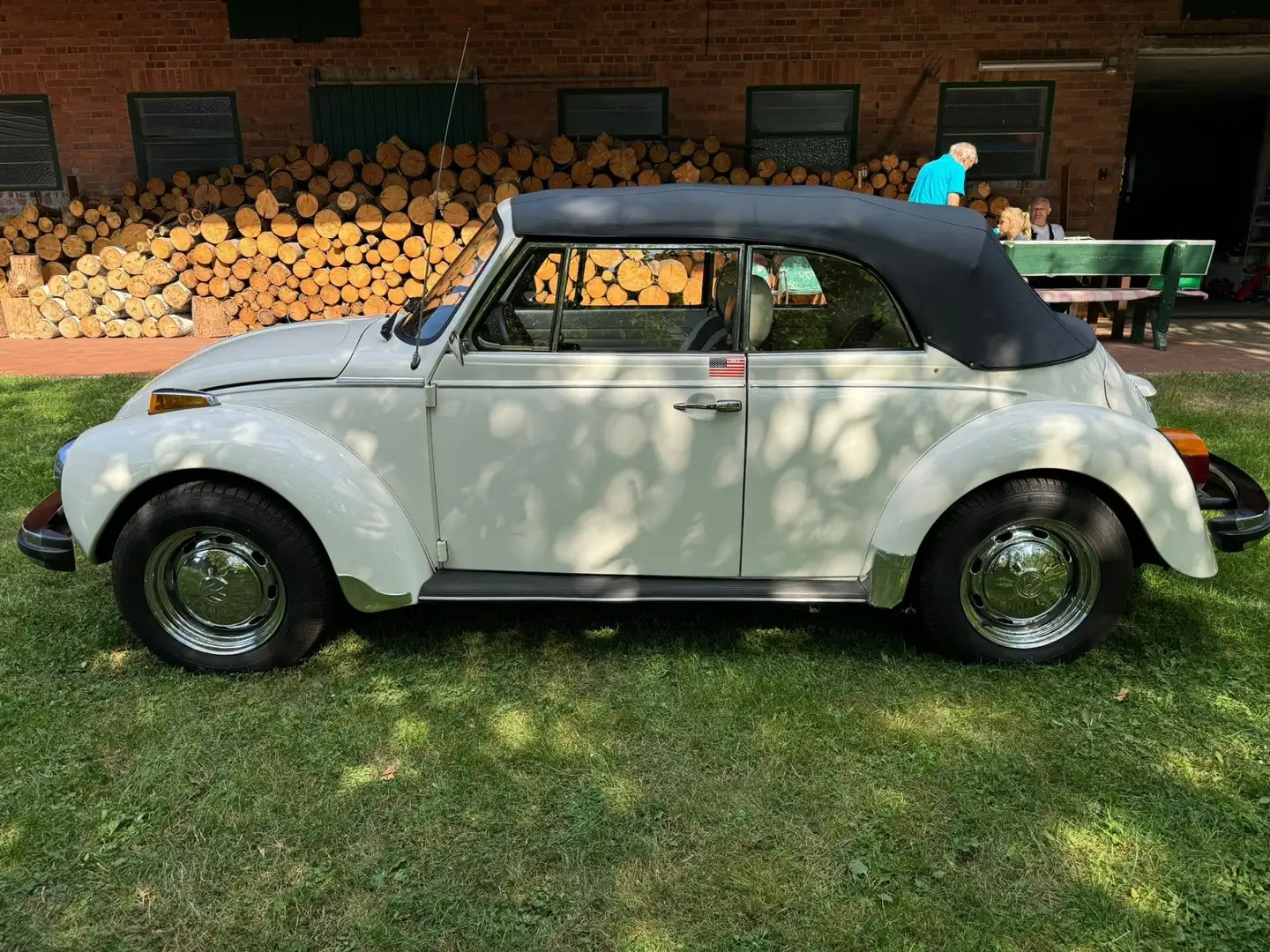 Volkswagen Käfer cabrio oldtimer Bílá - 1