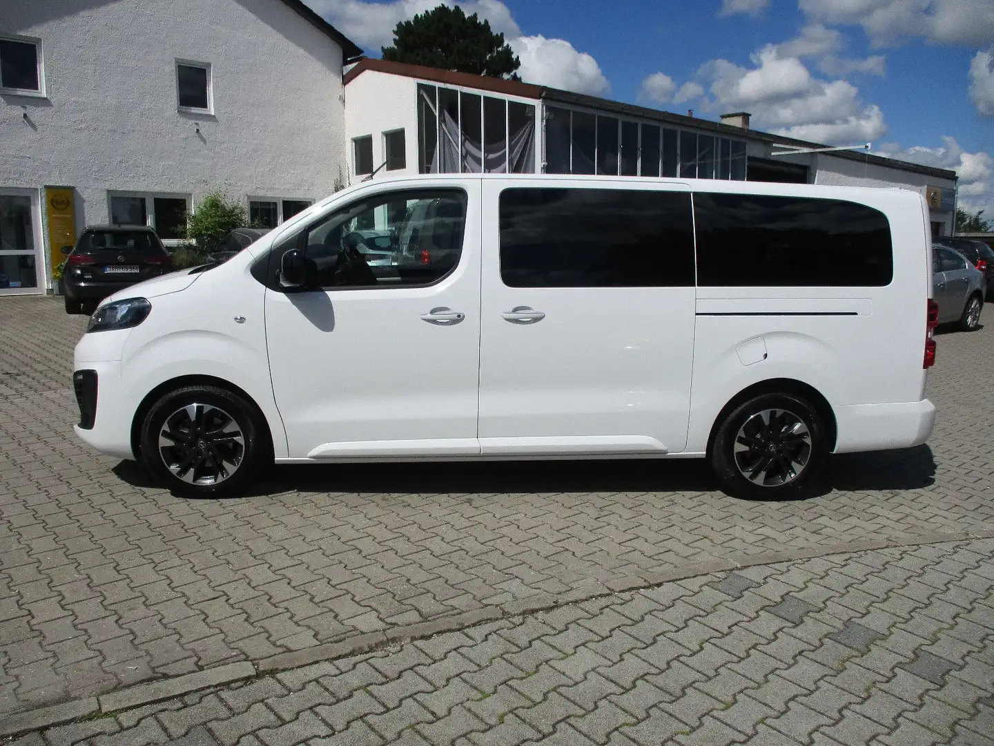 Opel Zafira Life Elegance L 2,0 CDTi 177PS Automatik Weiß - 2