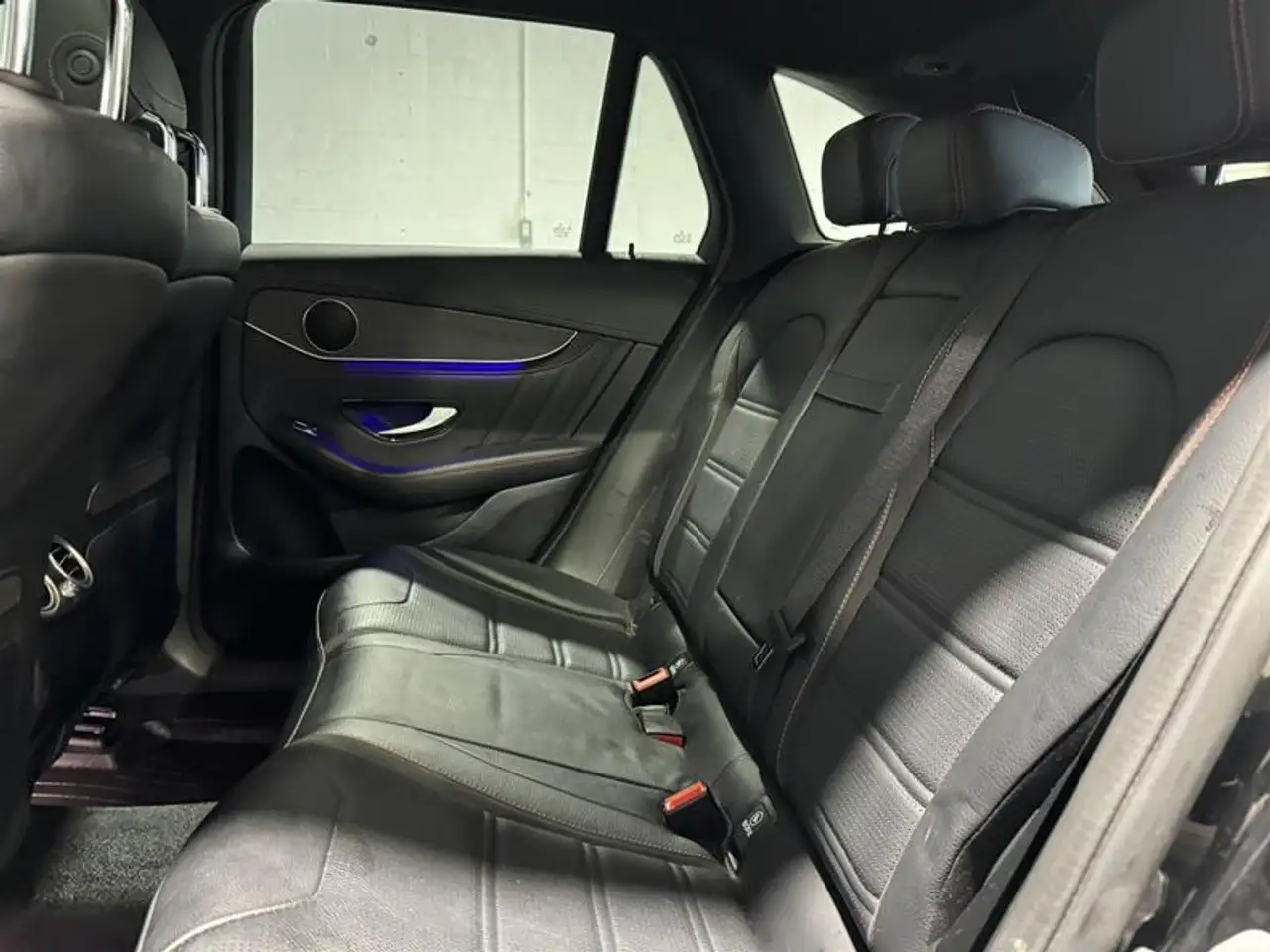 Mercedes-Benz GLC снимка Mercedes-Benz GLC