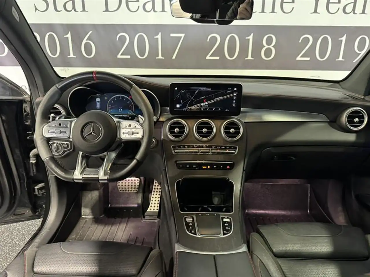 Mercedes-Benz GLC снимка Mercedes-Benz GLC