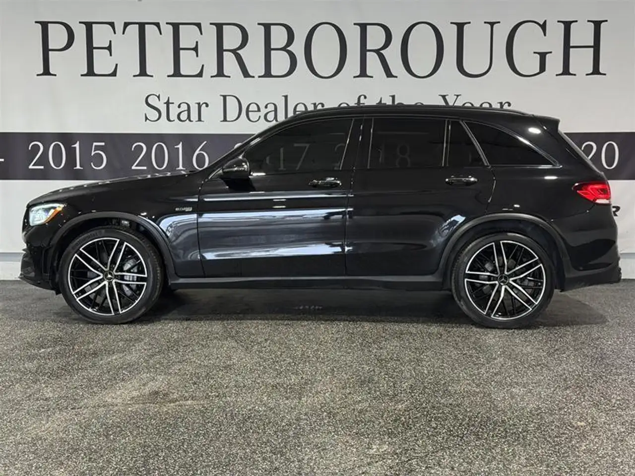 Mercedes-Benz GLC снимка Mercedes-Benz GLC