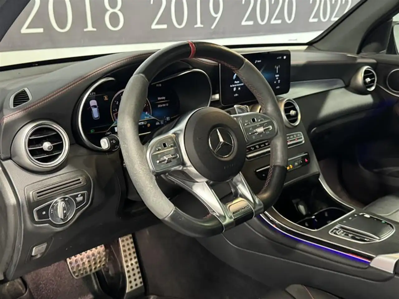 Mercedes-Benz GLC снимка Mercedes-Benz GLC