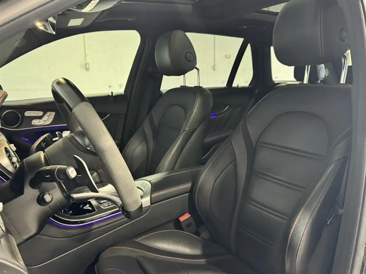 Mercedes-Benz GLC снимка Mercedes-Benz GLC