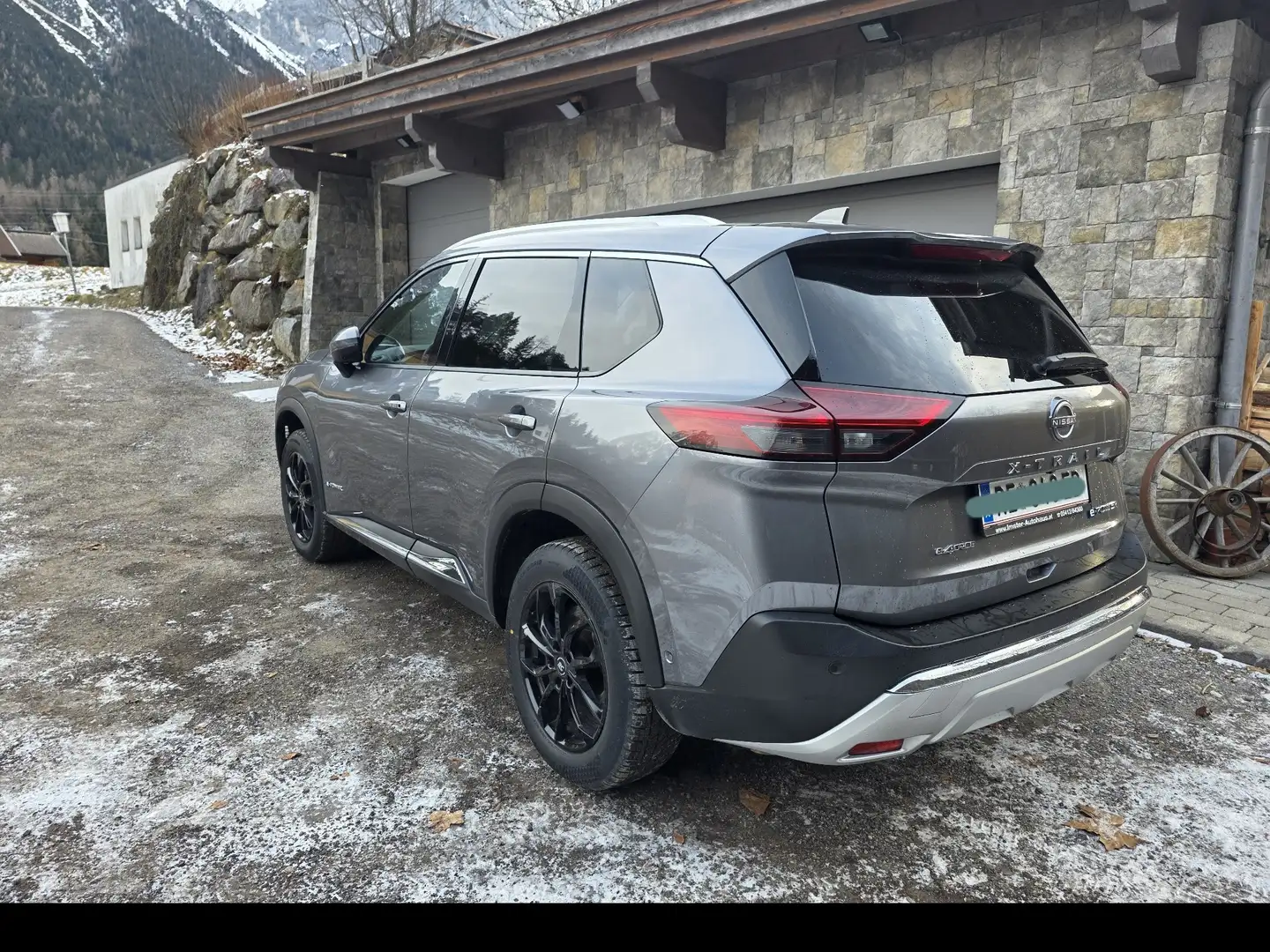 Nissan X-Trail 1,5 VC-T e-Power 4ORCE Allrad Tekna Grau - 1