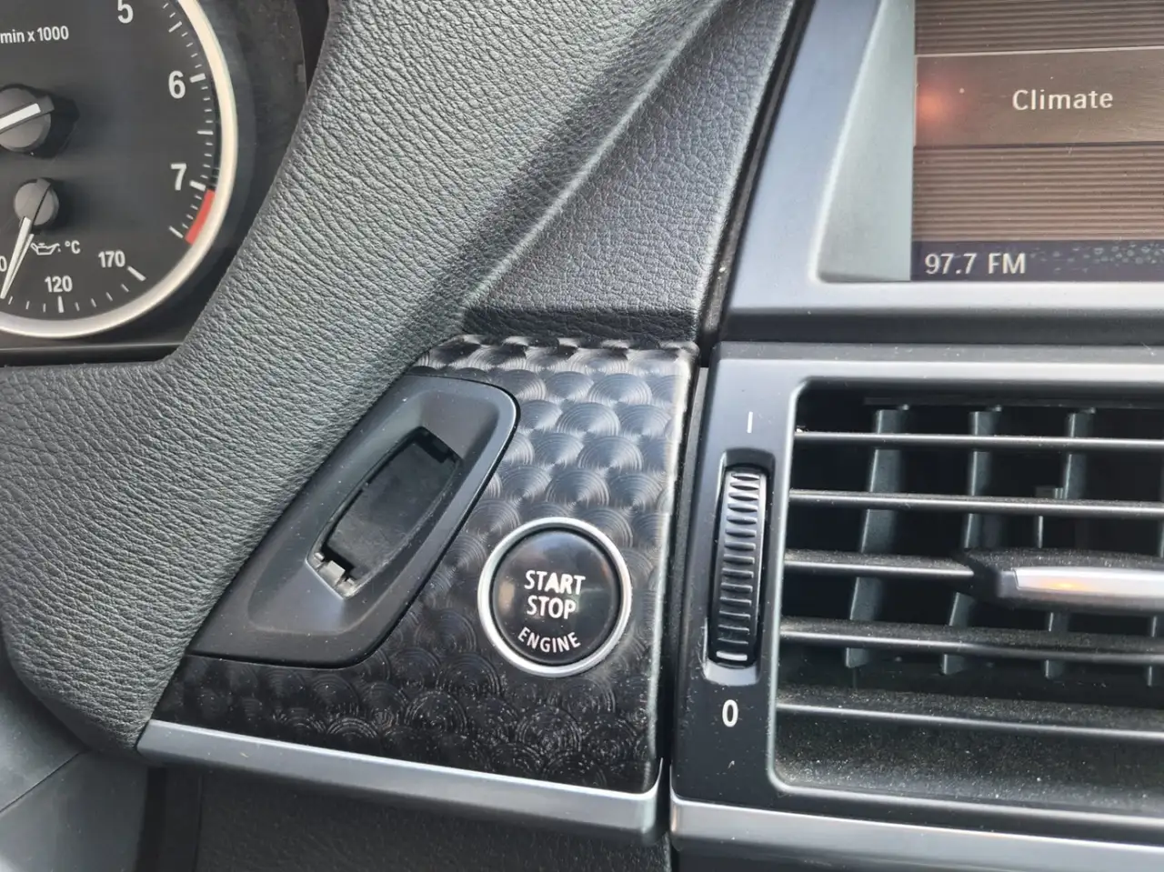 BMW X6 снимка BMW X6