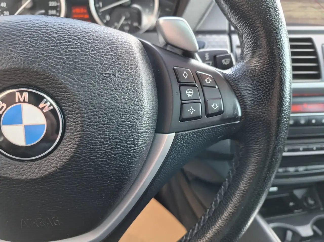 BMW X6 снимка BMW X6