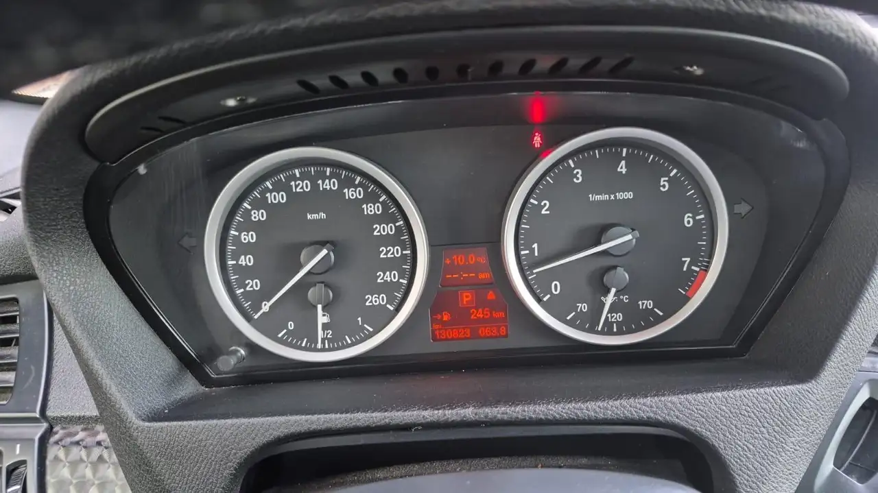 BMW X6 снимка BMW X6