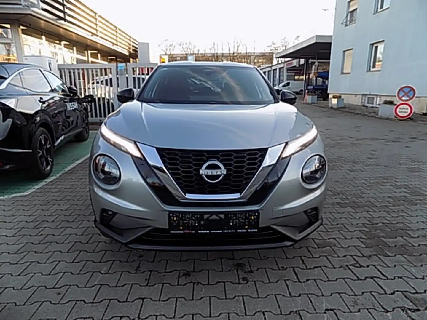 Nissan Juke N-Connecta 1.0 DIG-T 114 PS 7DCT WP II Klima Navi Silber - 2