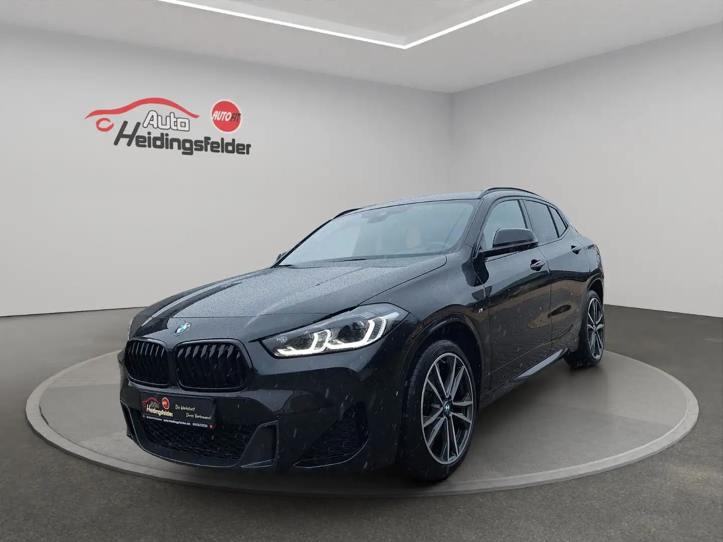BMW X2 xDrive 18 d M Sport, AHK, RFK, NAVI,LED,TEMP. Schwarz - 1