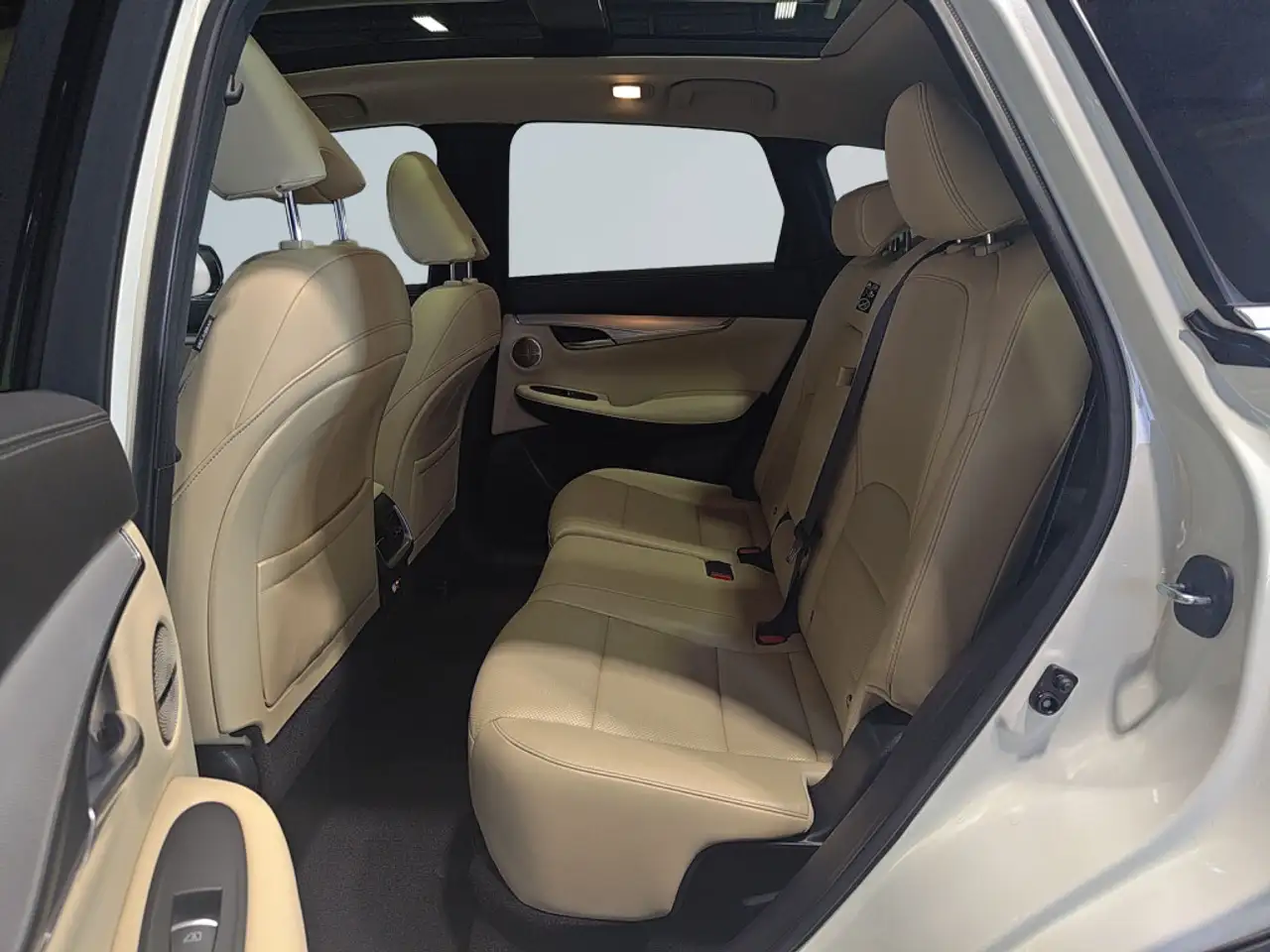Infiniti QX50 снимка Infiniti QX50