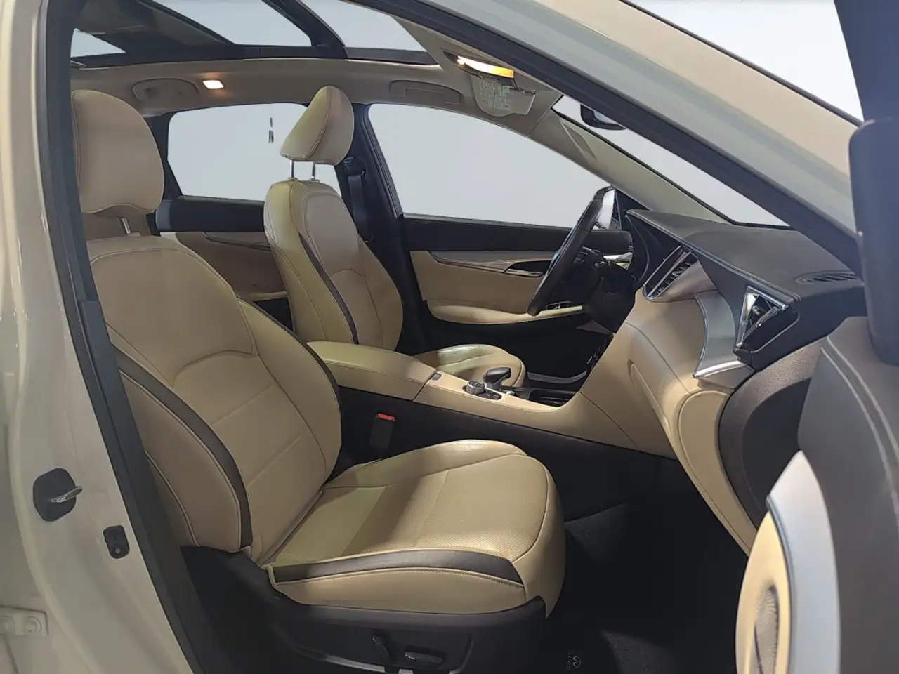 Infiniti QX50 снимка Infiniti QX50