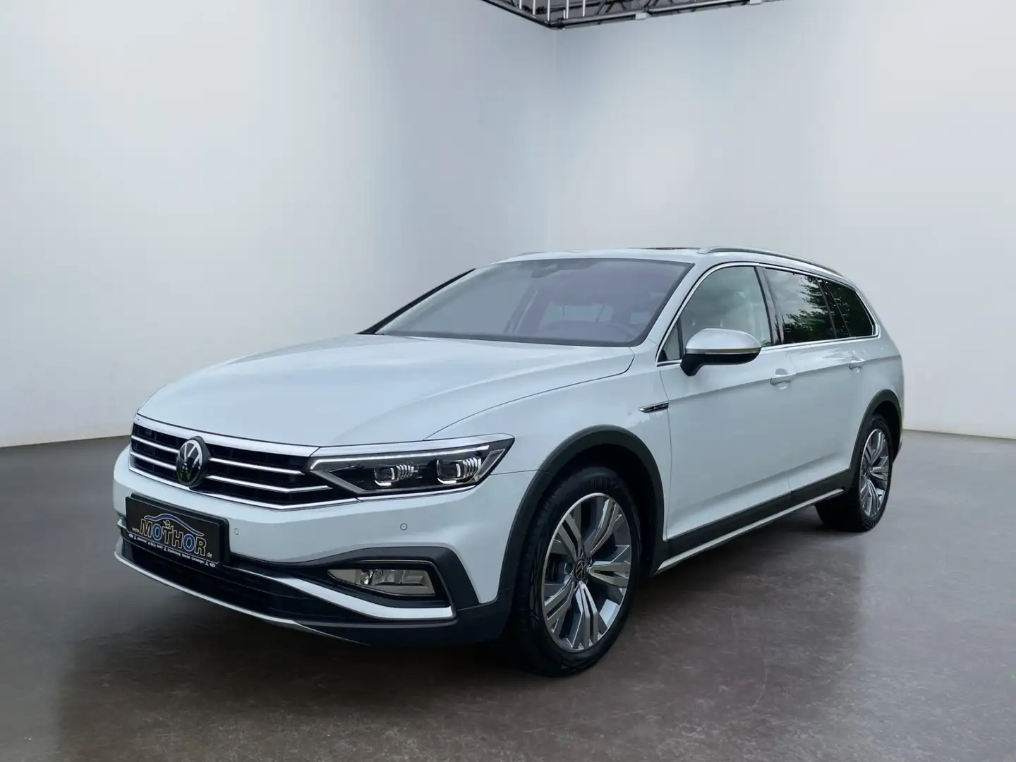 Volkswagen Passat Alltrack Passat Variant Alltrack 2.0 TDI 4Motion Matrix Weiß - 2
