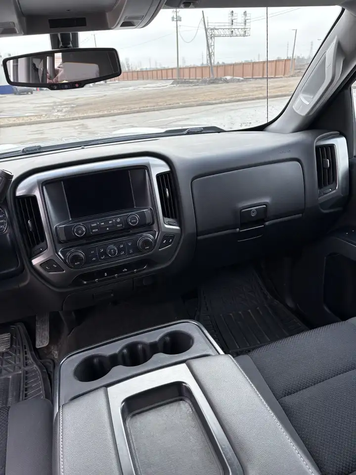 Chevrolet Silverado 1500 снимка Chevrolet Silverado 1500