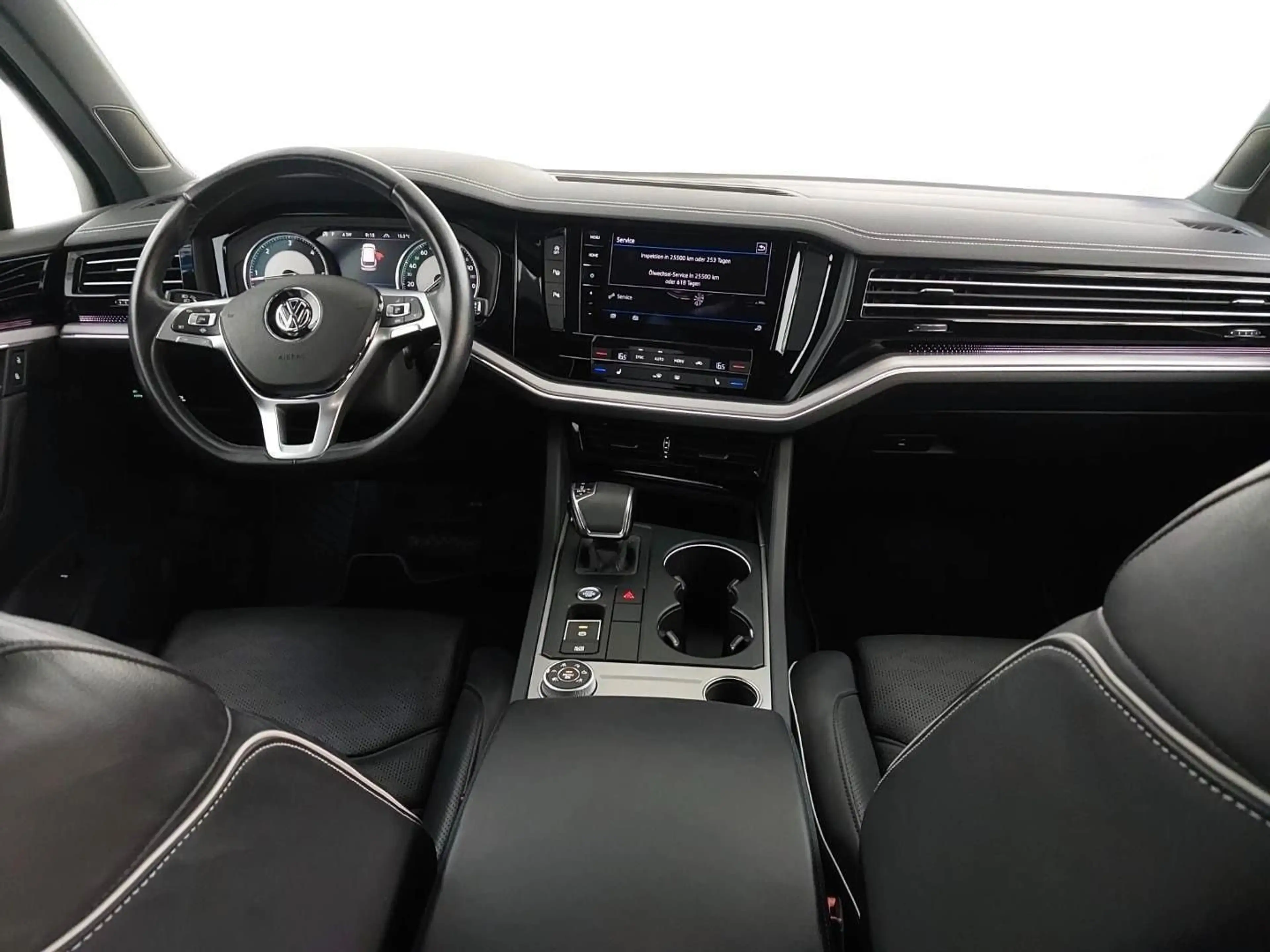 Volkswagen Touareg 4MOTION 3,0 TDI Elegance R-Line*KAMERA*PANO*LED* — photo 11