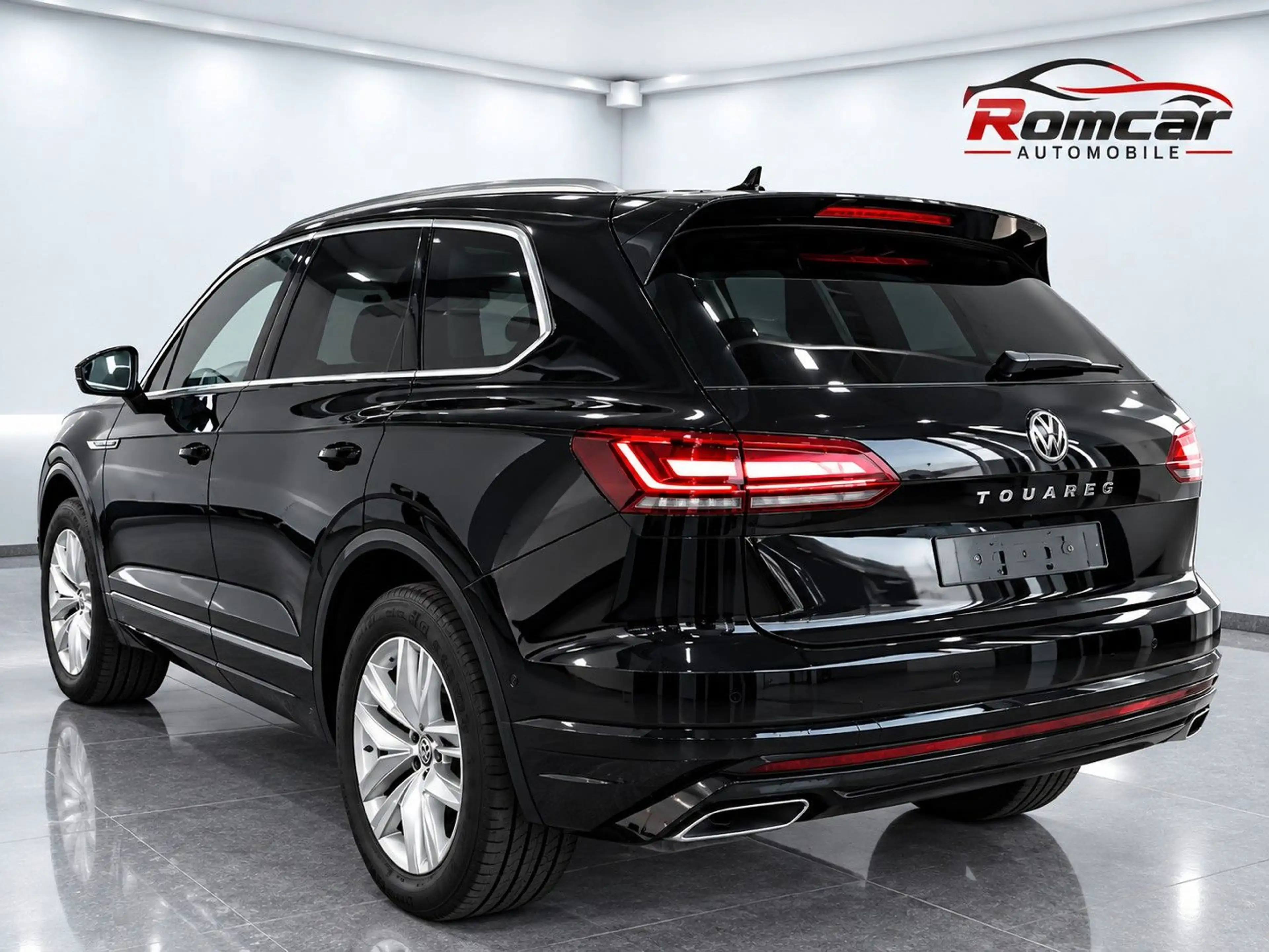 Volkswagen Touareg 4MOTION 3,0 TDI Elegance R-Line*KAMERA*PANO*LED* — photo 4