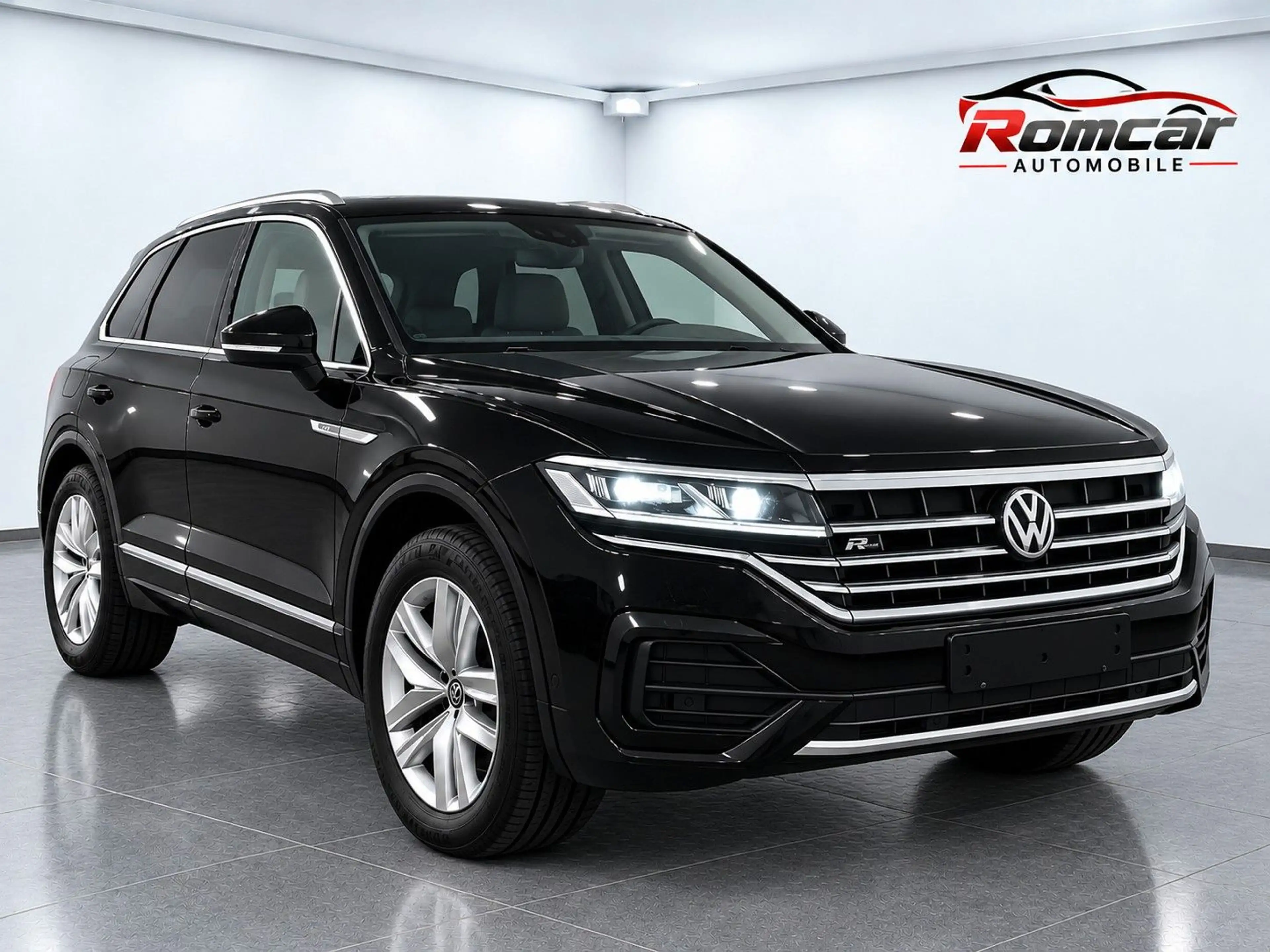 Volkswagen Touareg 4MOTION 3,0 TDI Elegance R-Line*KAMERA*PANO*LED* — photo 3