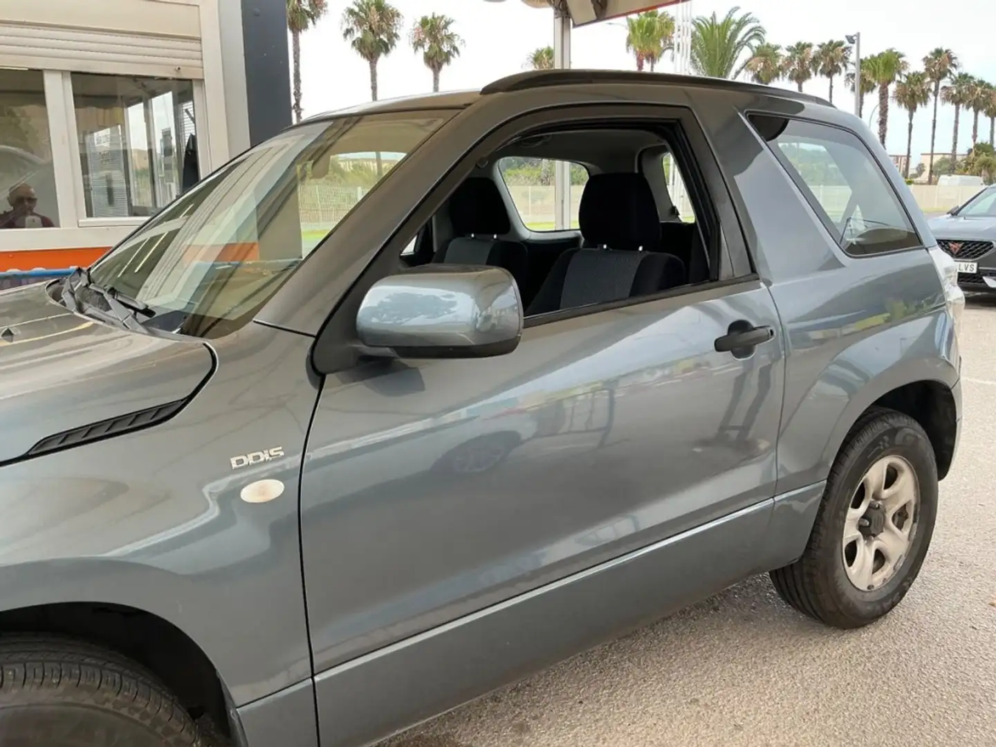 Suzuki Grand Vitara 1.9DDiS JX Gris - 2