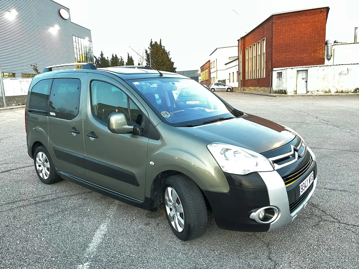 Citroen Berlingo Combi 1.6HDI XTR Plus 90 - 2