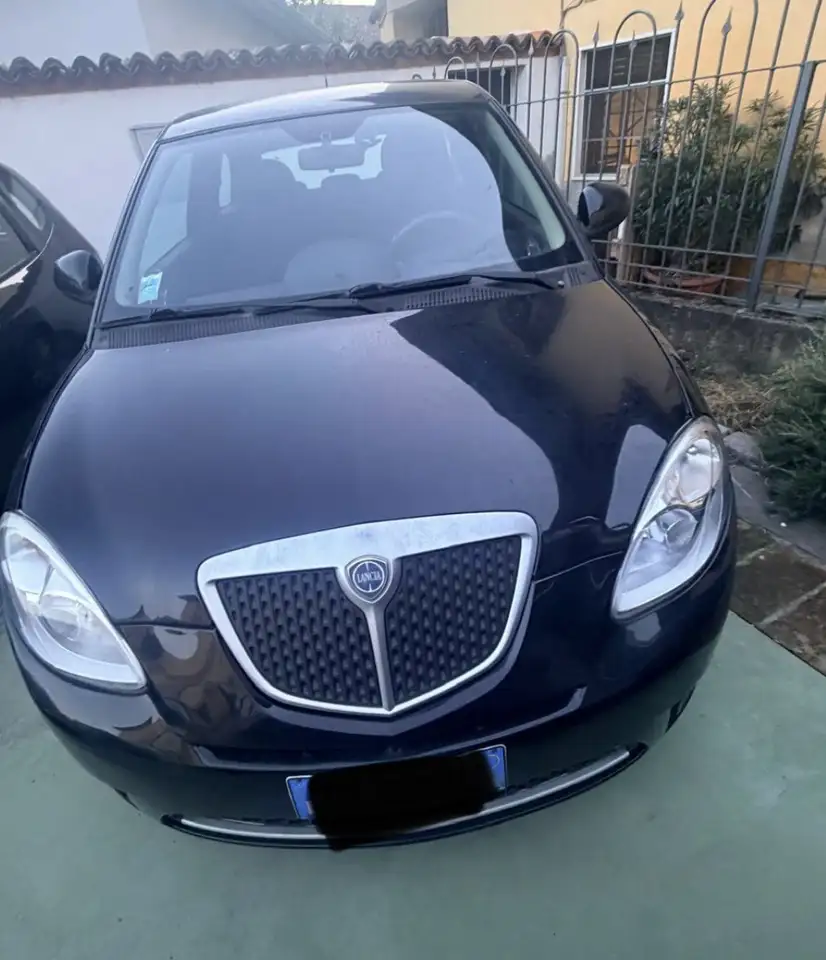 Lancia Ypsilon