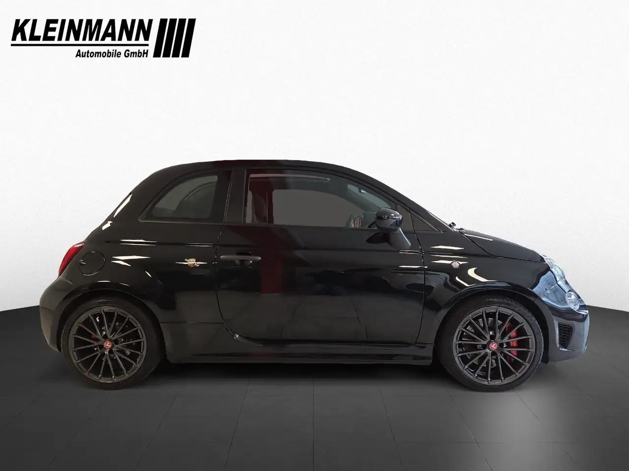 Abarth 695C 2023
