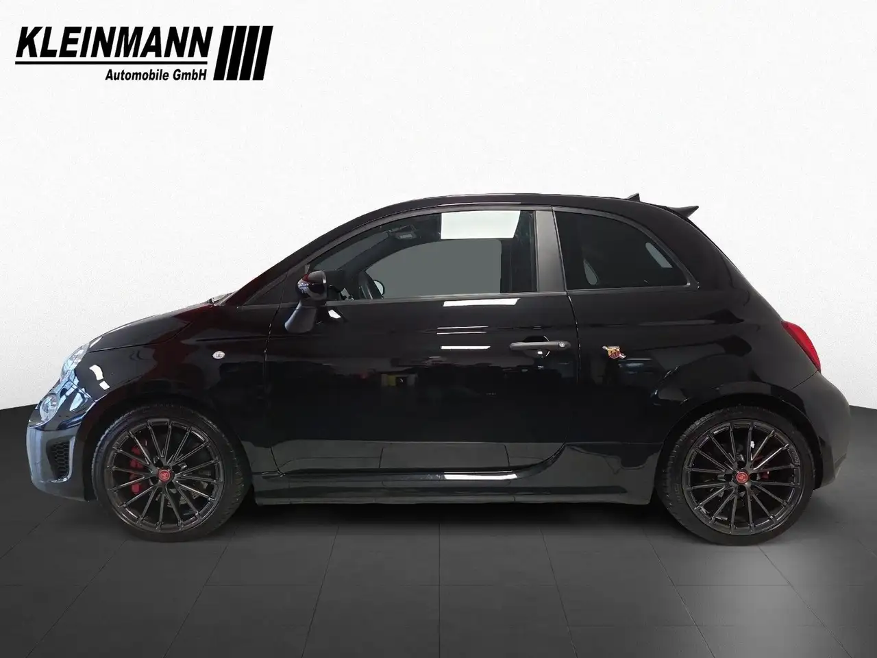 Abarth 695C 2023