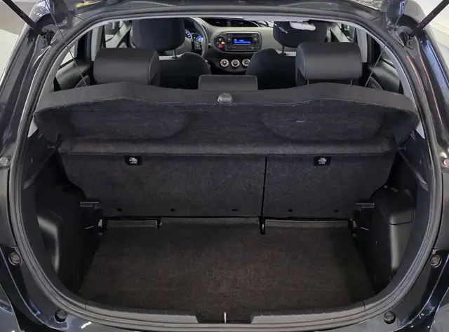 Toyota Yaris view 12