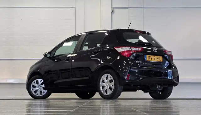 Toyota Yaris view 5