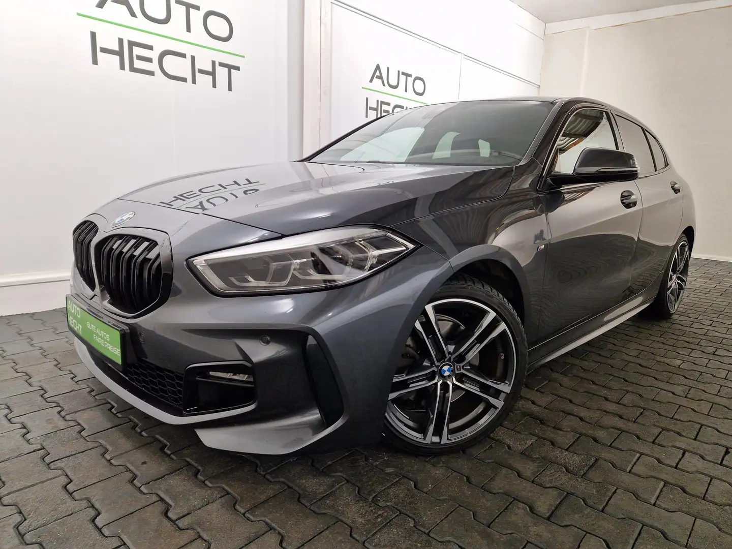 BMW 118 d M-Sportpaket, LED, 18 Zoll, DAB, Head-Up Gris - 1