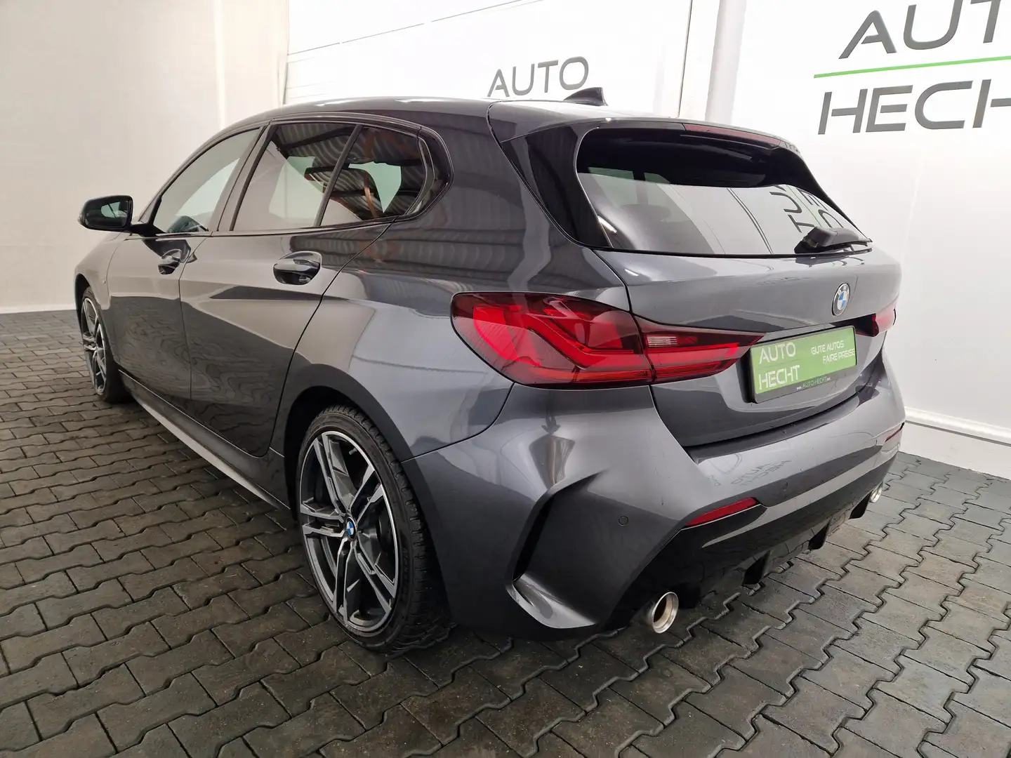 BMW 118 d M-Sportpaket, LED, 18 Zoll, DAB, Head-Up Gris - 2