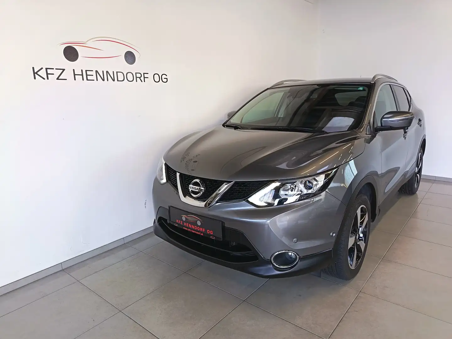 Nissan Qashqai Tekna 4x4 ALL-MODE 4x4i ab € 260 / Monat Grau - 1