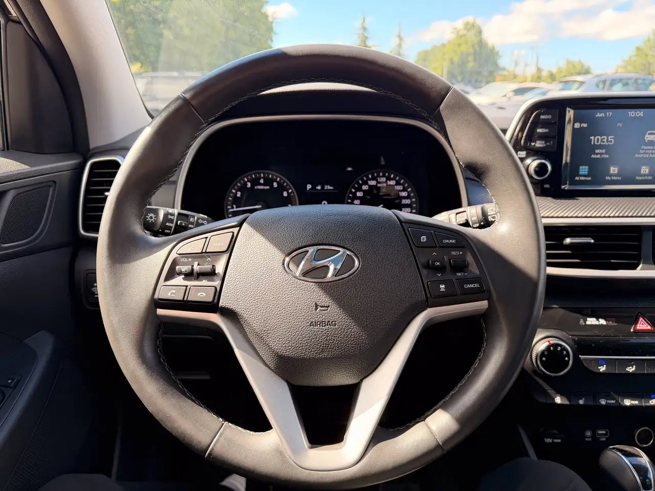 Hyundai TUCSON photo Hyundai TUCSON