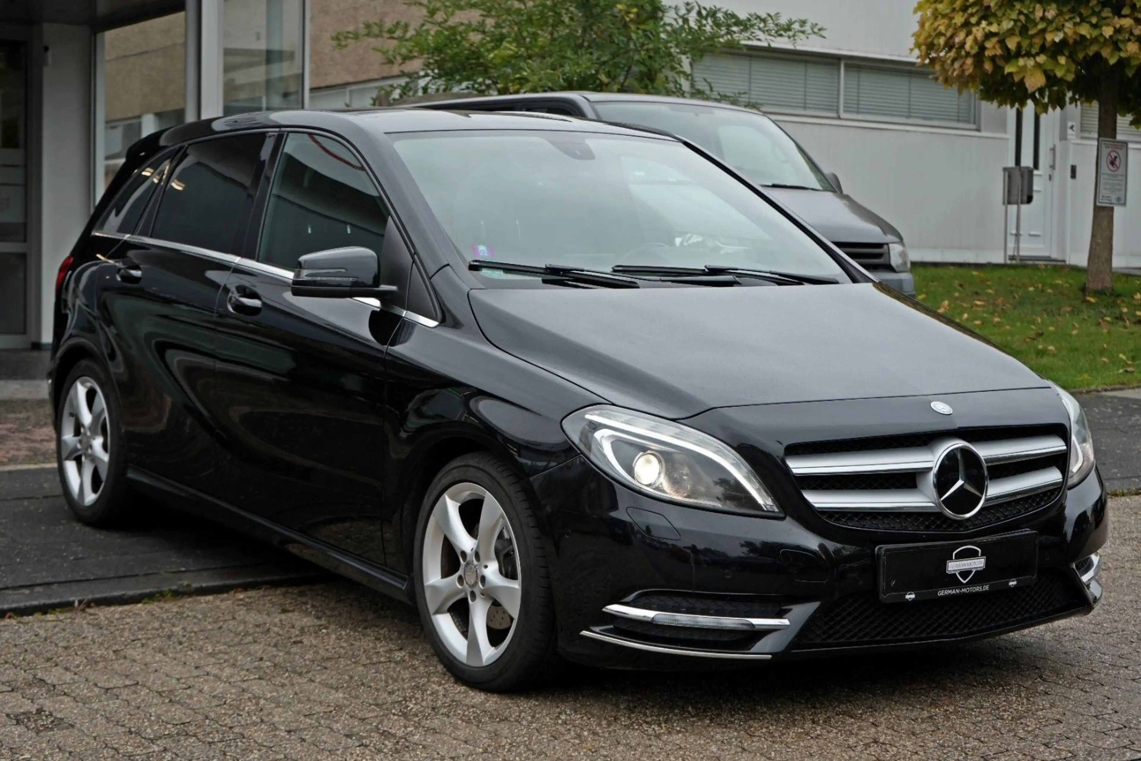 Mercedes-Benz B 180 7G-Automatik Sport-Paket *LEDER|BI-XENON* — photo 10