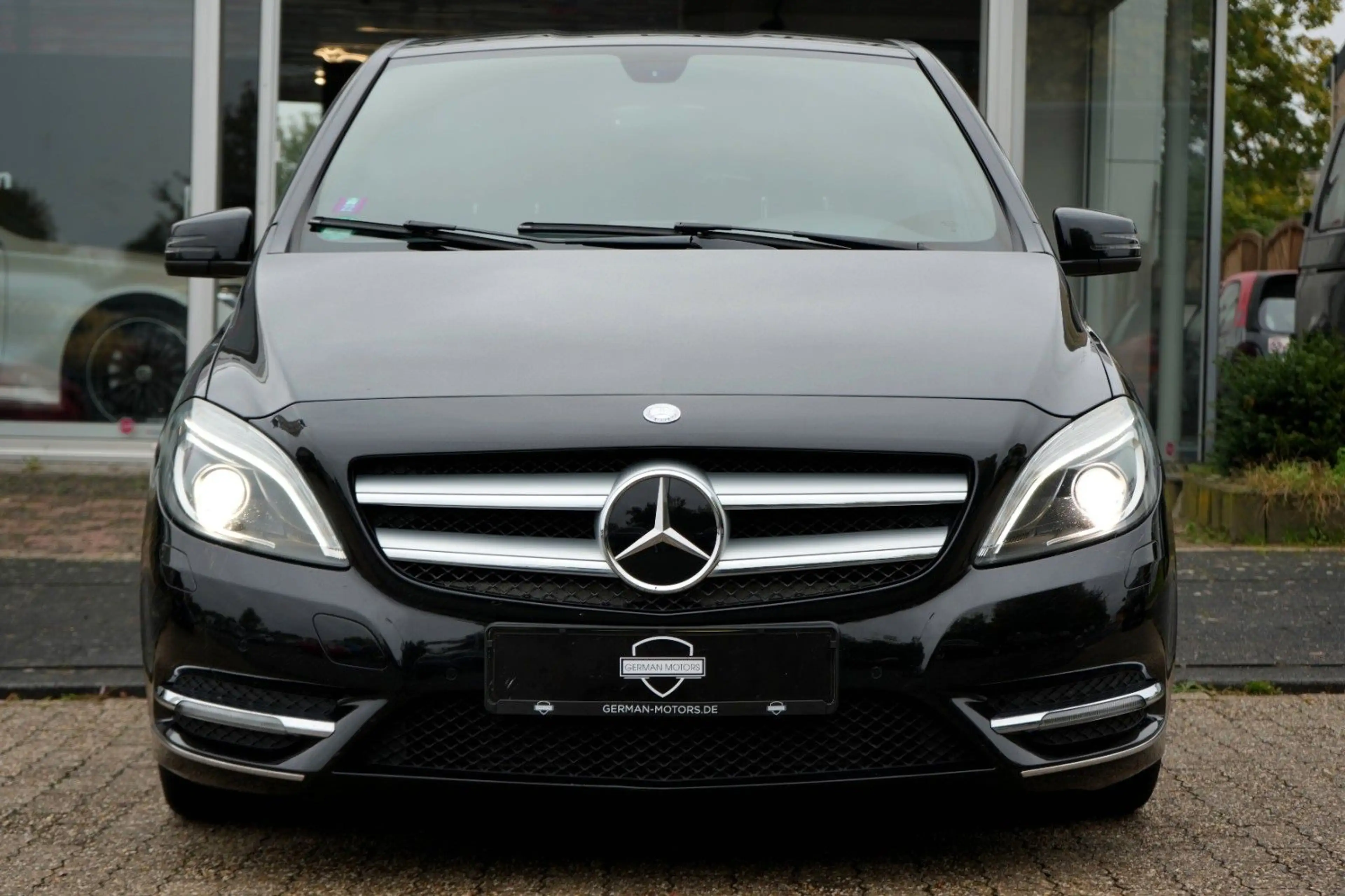 Mercedes-Benz B 180 7G-Automatik Sport-Paket *LEDER|BI-XENON* — photo 11