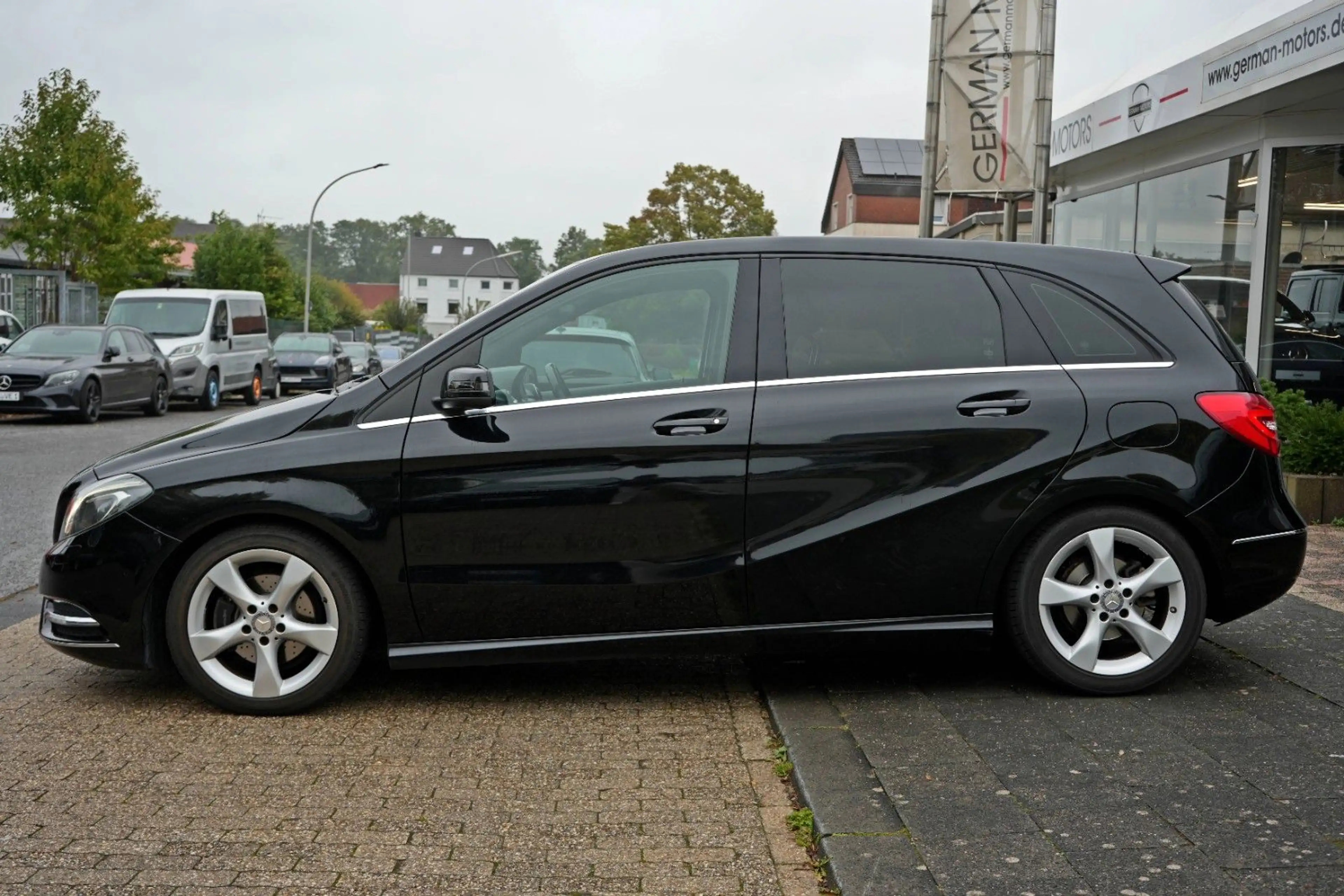 Mercedes-Benz B 180 7G-Automatik Sport-Paket *LEDER|BI-XENON* — photo 5