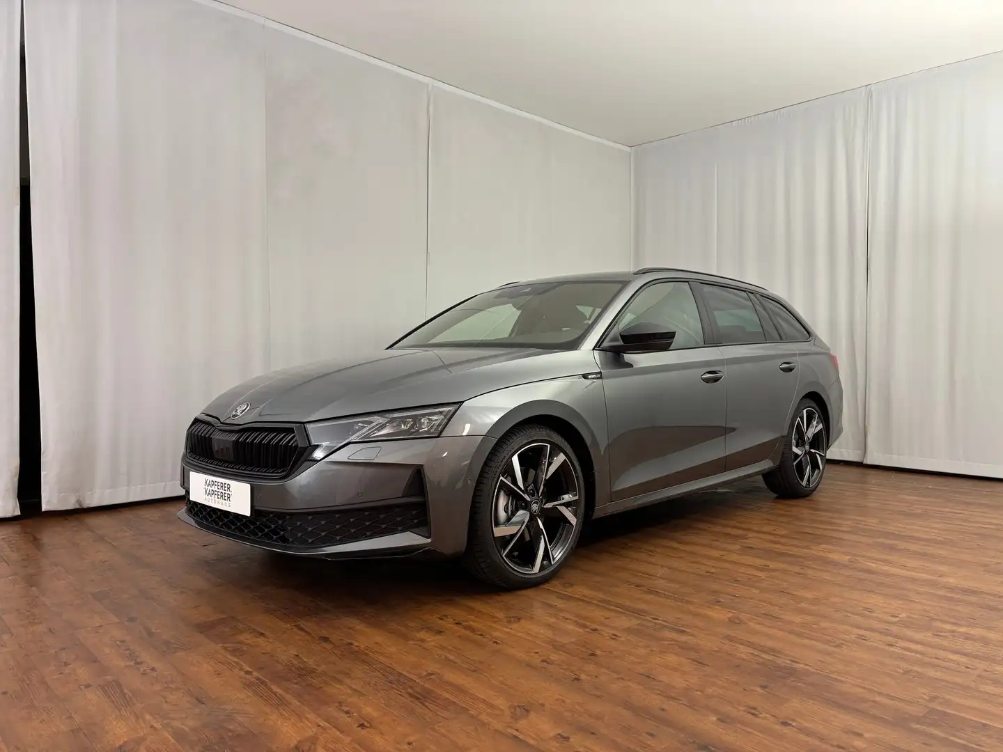 Skoda Octavia 4x4 Sportline TSI DSG Grau - 1