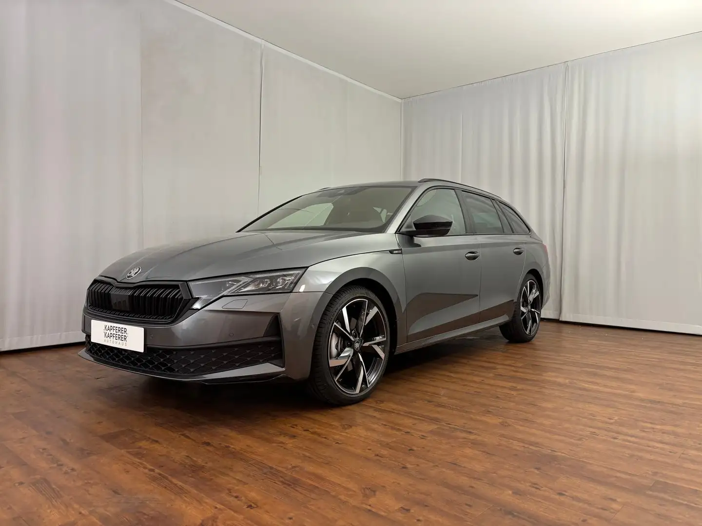 Skoda Octavia 4x4 Sportline TSI DSG Grau - 2