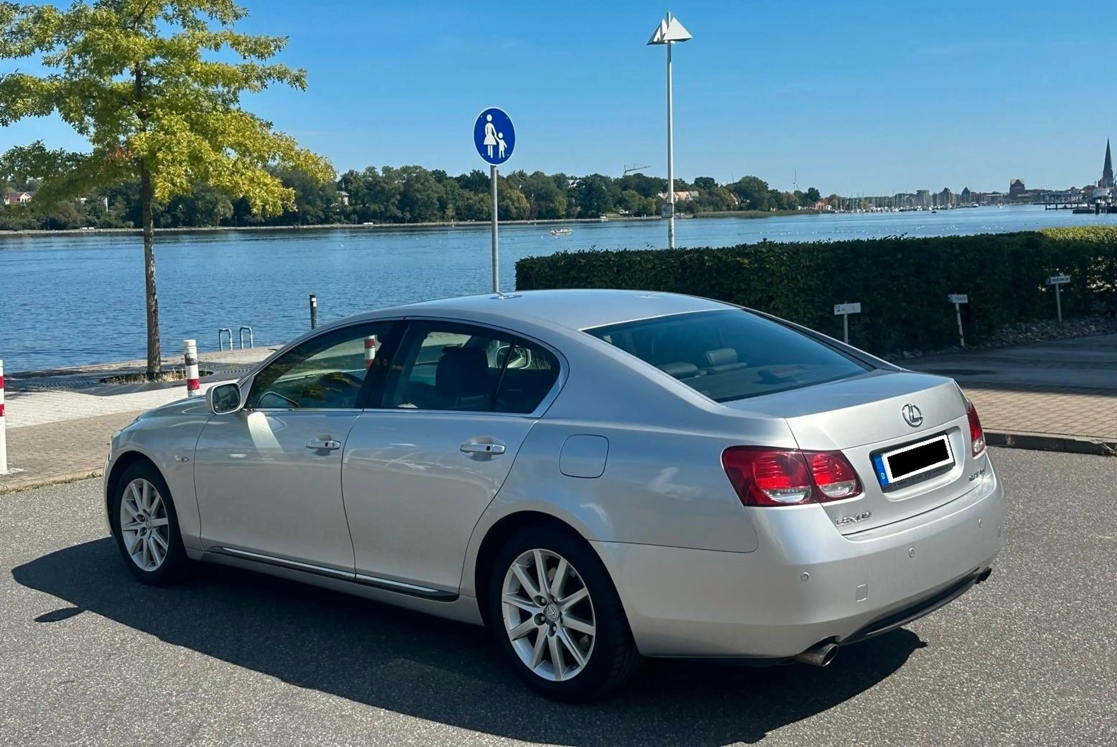 Lexus GS 300 Klima, Leder, 1.Hand, Memory, Kein Rost! — photo 3