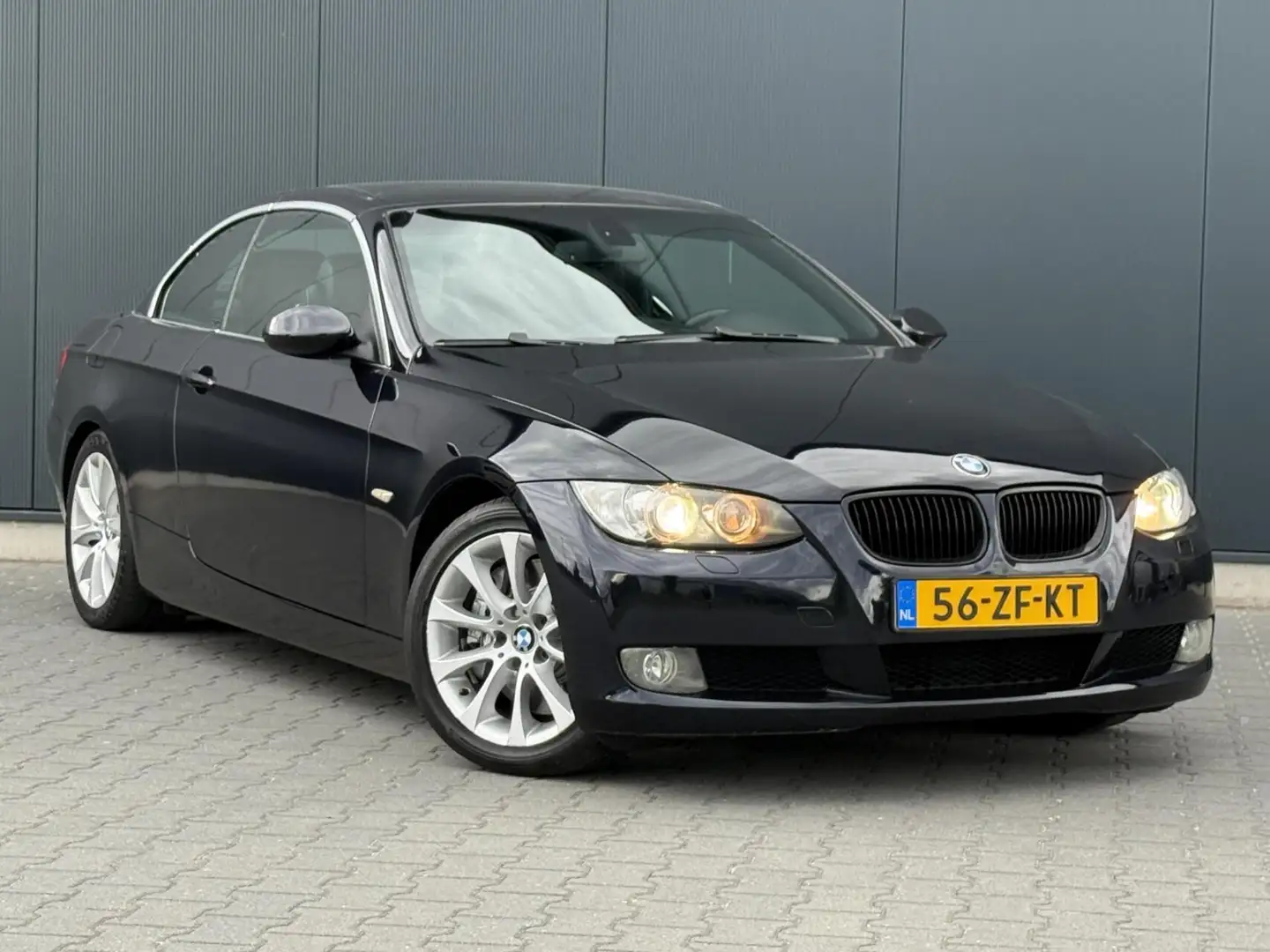 BMW 330 3-serie Cabrio 330I Individual Leder - Xenon - Nav Blauw - 2