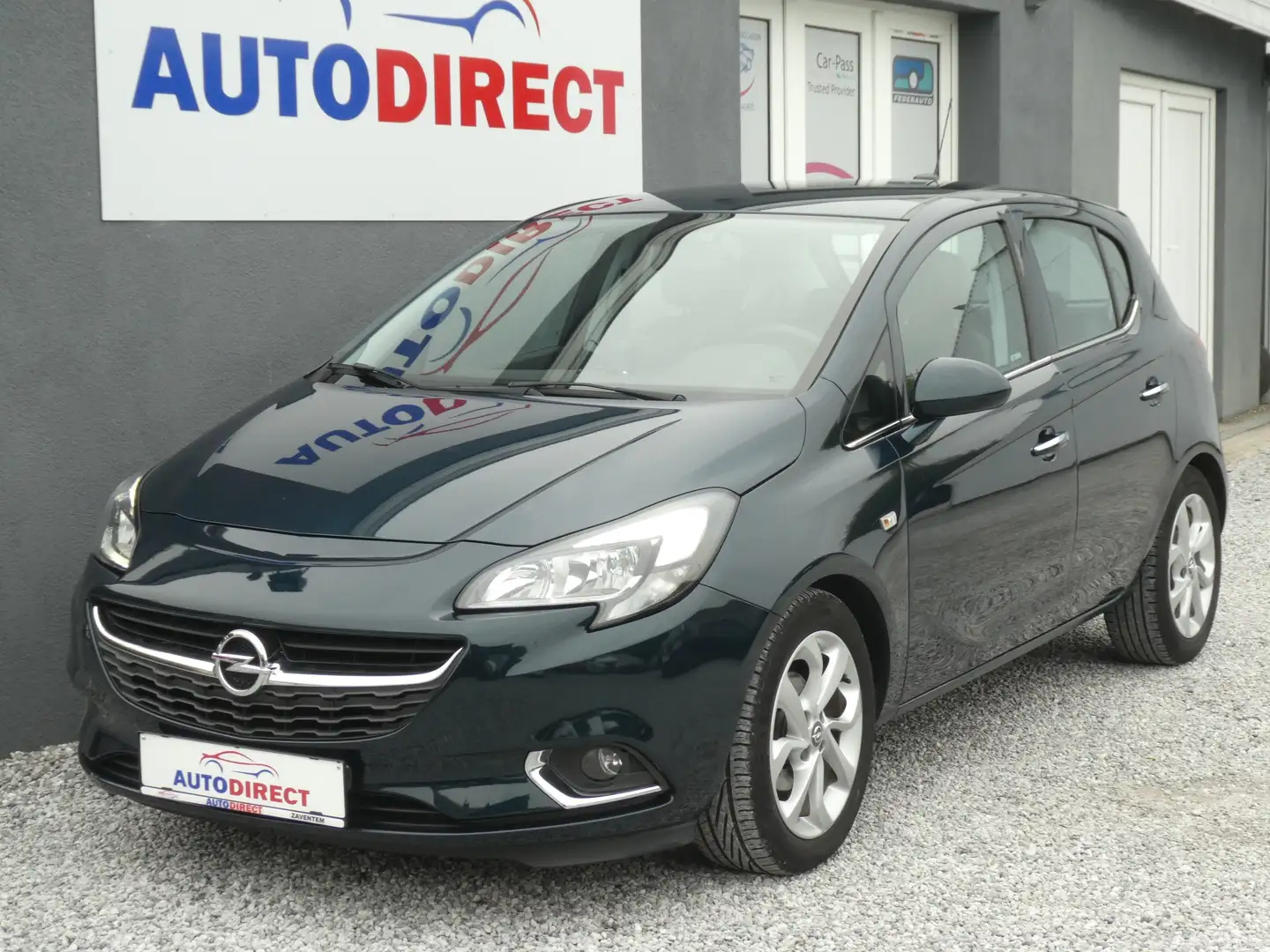 Opel Corsa 1.2i Black Edition Navi, Airco, Bluetooth, PDC Grün - 1
