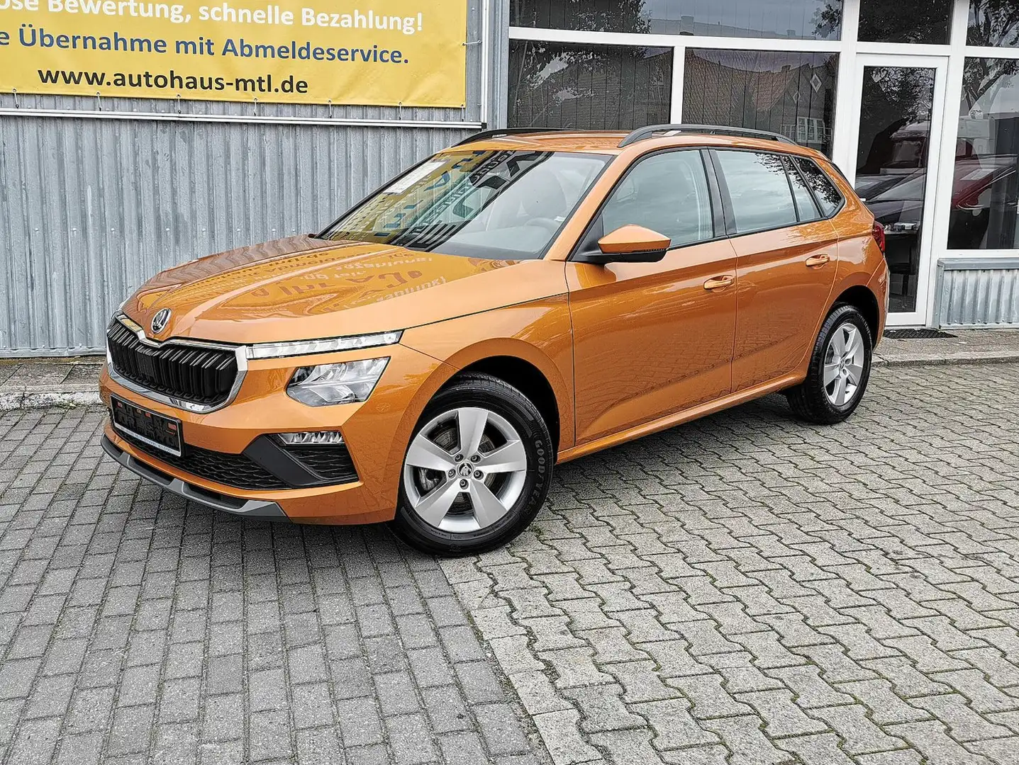 Skoda Kamiq 1.0 TSI 85kW Selection AHK LED SHZ Alu Orange - 1