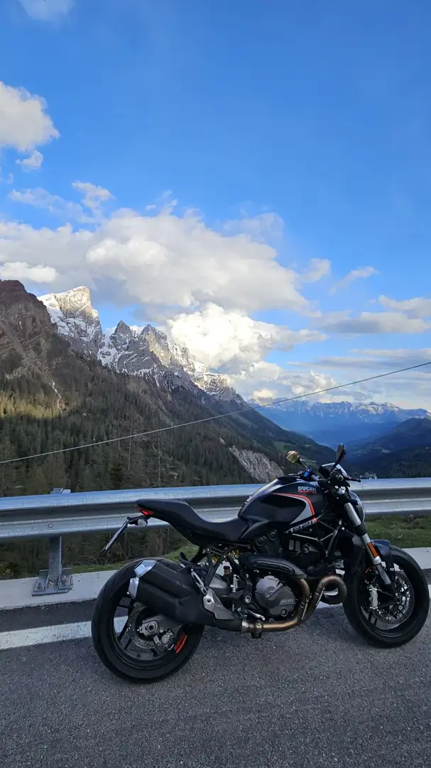 Ducati Monster 821 Stealth Nero - 2