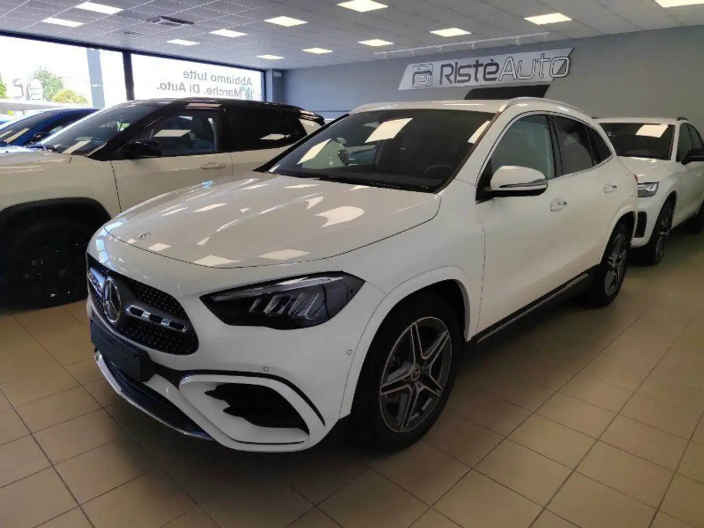 Mercedes-Benz GLA 200 GLA 200 d Automatic AMG Line Advanced Plus Bianco - 2