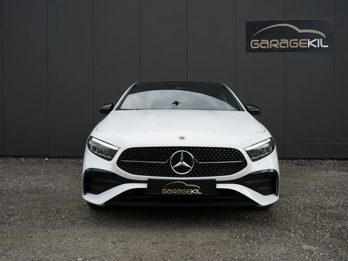 Mercedes-Benz A 250 e AMG Line dealer onderh. / Facelift /  Pano dak / Blanc - 2