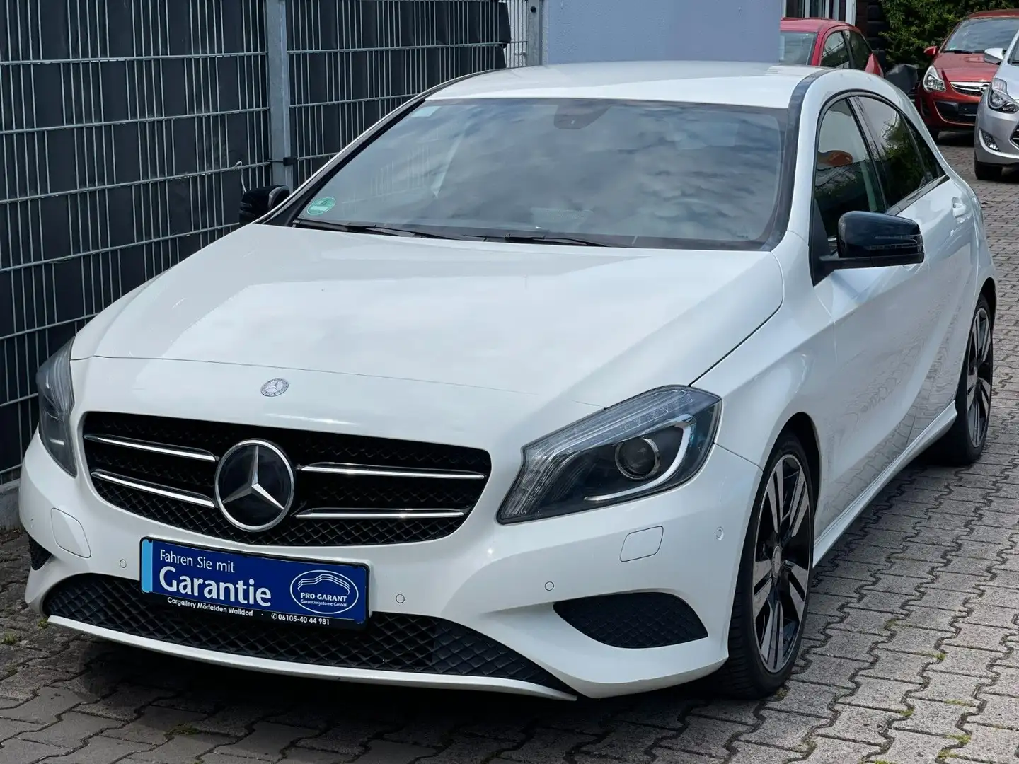 Mercedes-Benz A 200 A -Klasse A 200 CDI BlueEfficiency/Kamera/Navi Alb - 1