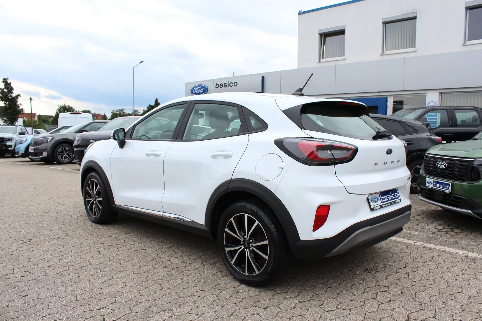 Ford Puma Titanium 1,0EcoBoost*Automatik*Winter Paket*Navi* Blanc - 2