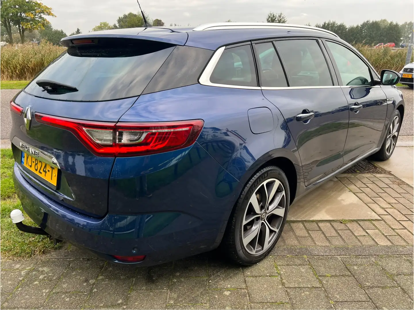 Renault Megane Estate 1.5 dCi Bose / EXPORT-HANDEL / Cruise / Cli Blau - 2