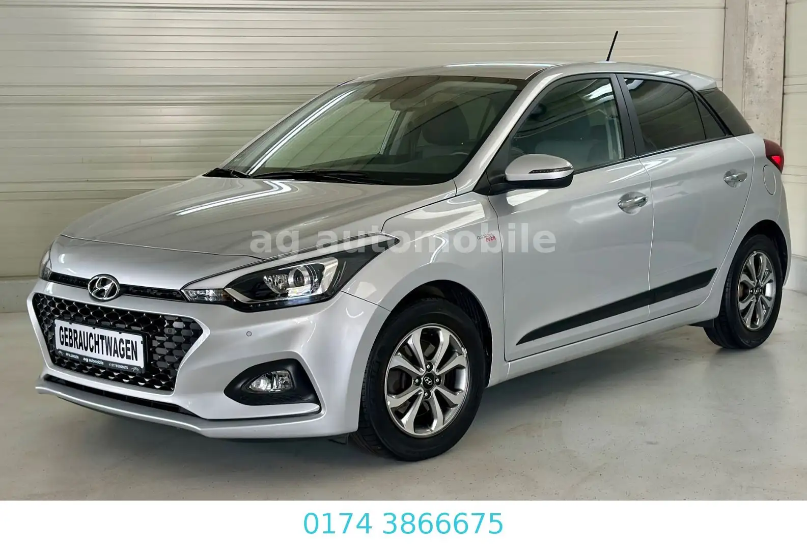 Hyundai i20 Select/120 PS/1 Hand/ Argento - 2