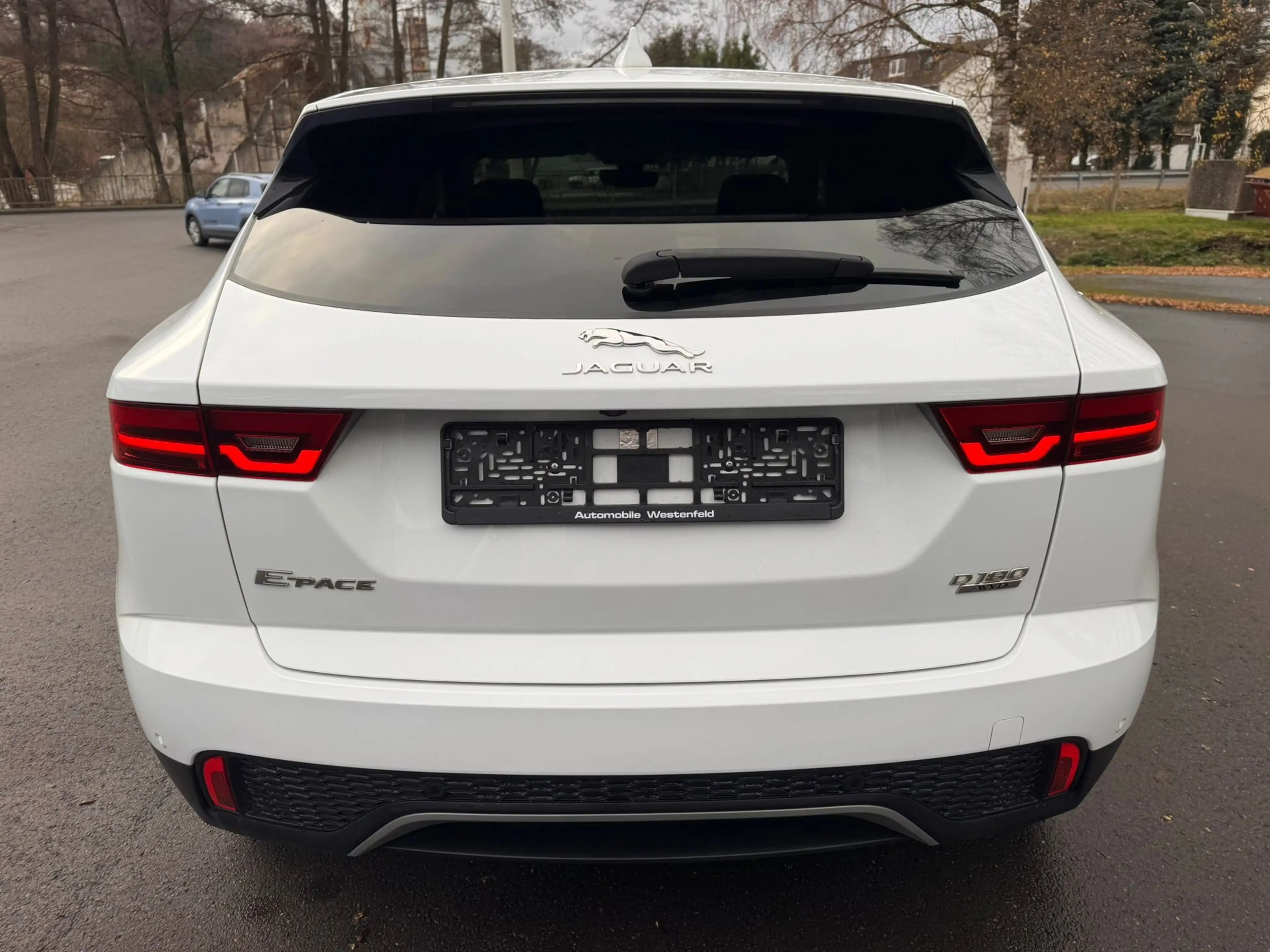 Jaguar E-Pace SE AWD — photo 4